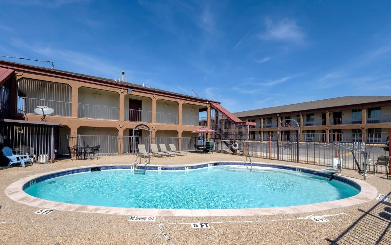 Red Roof Inn Arlington - Entertainment District Exterior foto